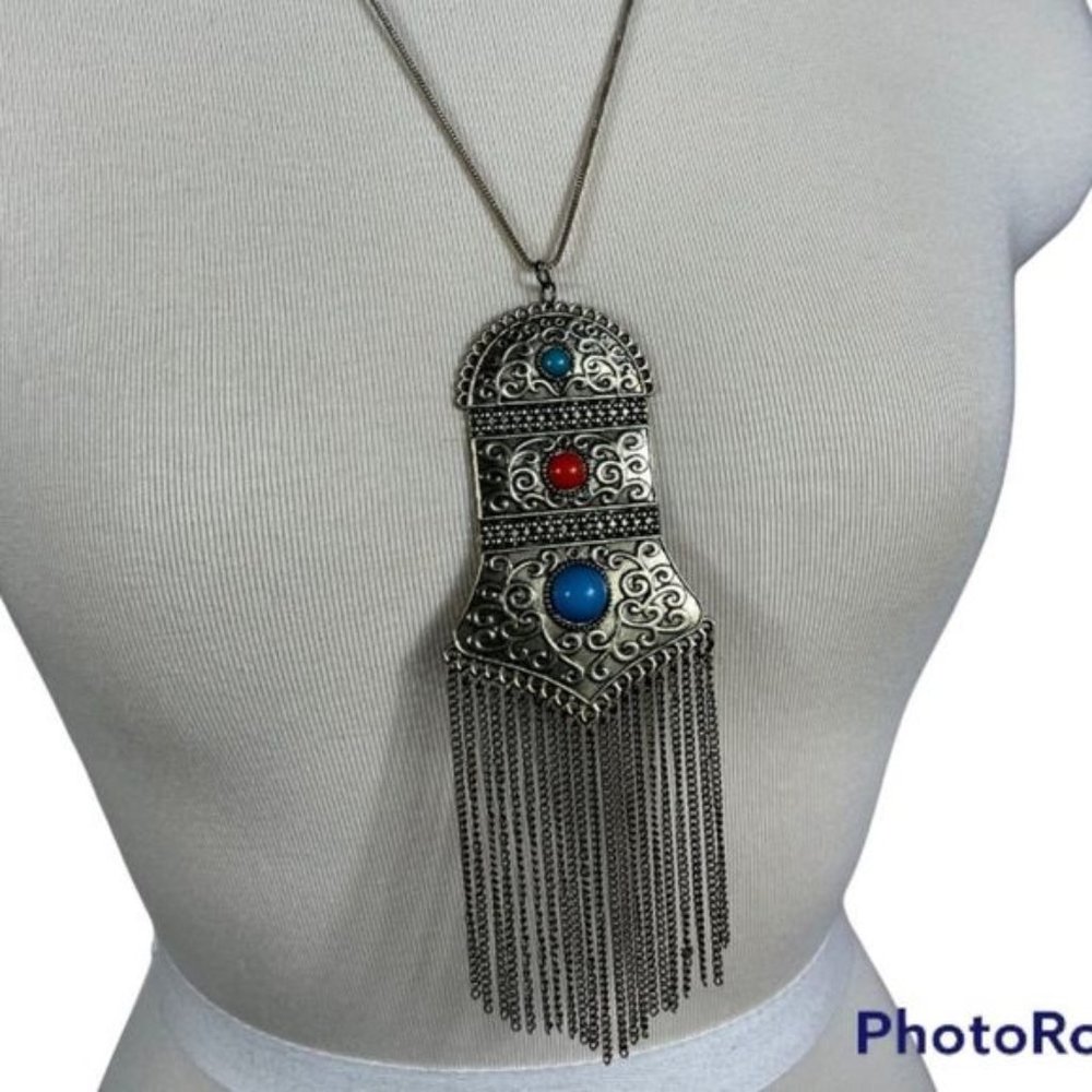 DORLAN bold oversized statement necklace